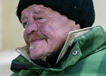 Papež František: Dávejte chudým naději! Připomene je Světový den chudých