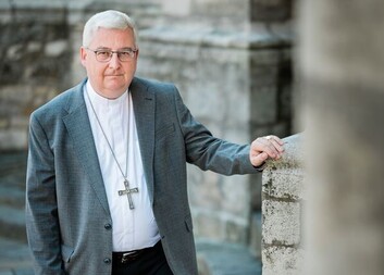 Zveme na besedu s otcem biskupem Mons. P. Konzbulem